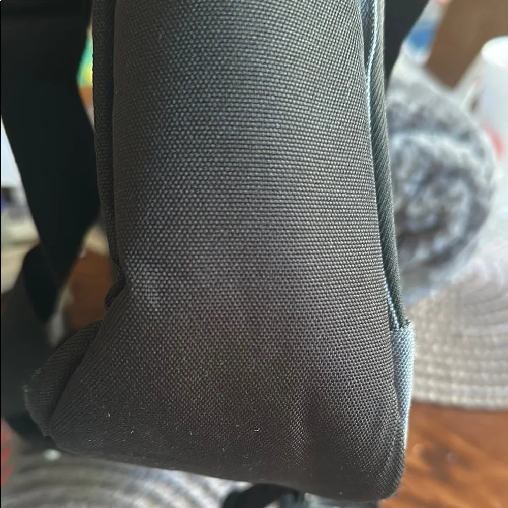 Targus Black and Gray unisex Messenger Bag with Adjustable Strap